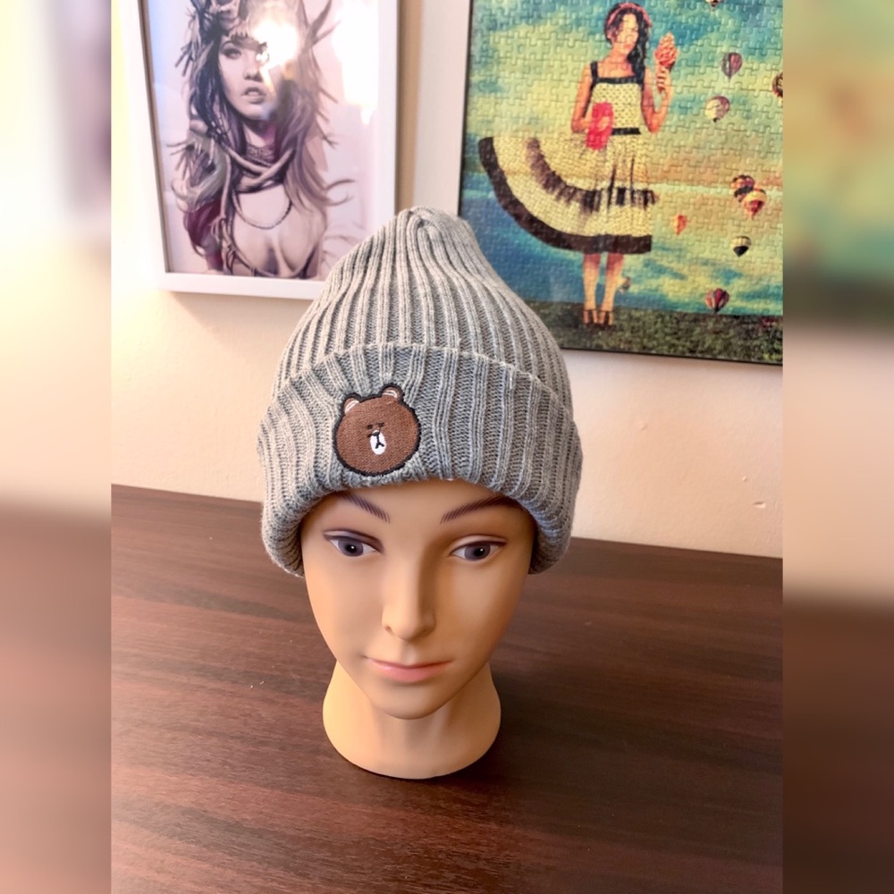 Grey Winter Beanie With Bear Emblem, Very Warm 💝